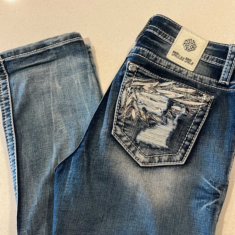 Beautiful Miss Me jeans!!  Size 26, 31.5 inseam